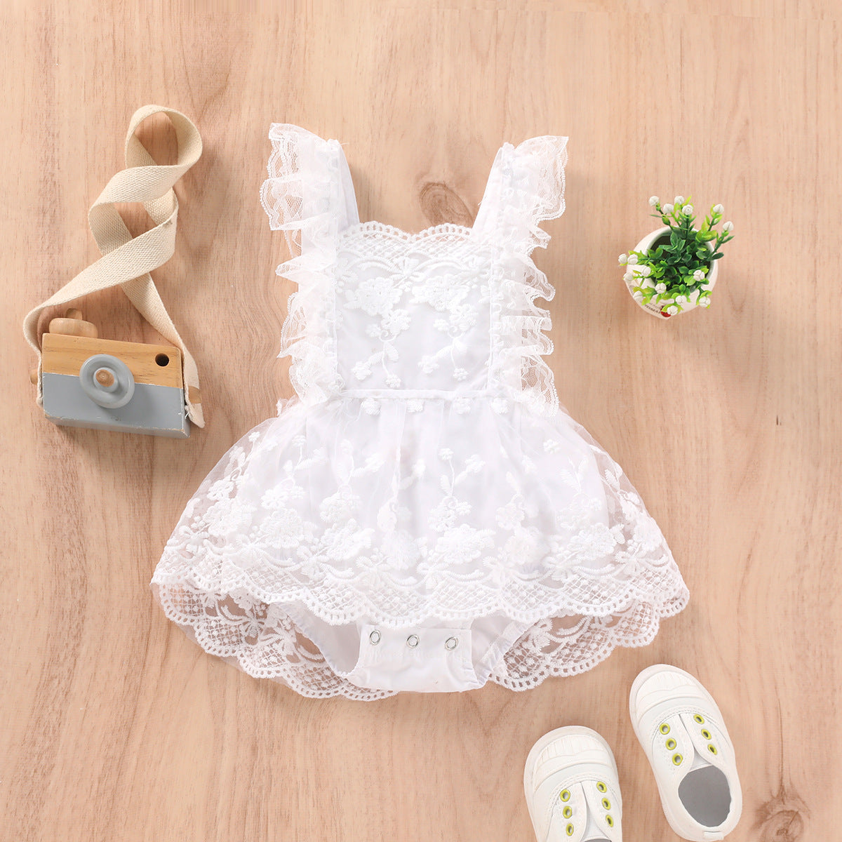 Children's Fashion Personality Apricot Lace Romper